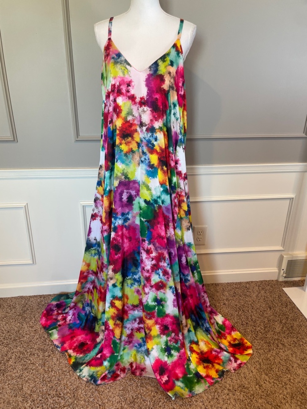 Nicole Miller New York 1X Maxi Dress Watercolor Long Sleeveless Satin Floral